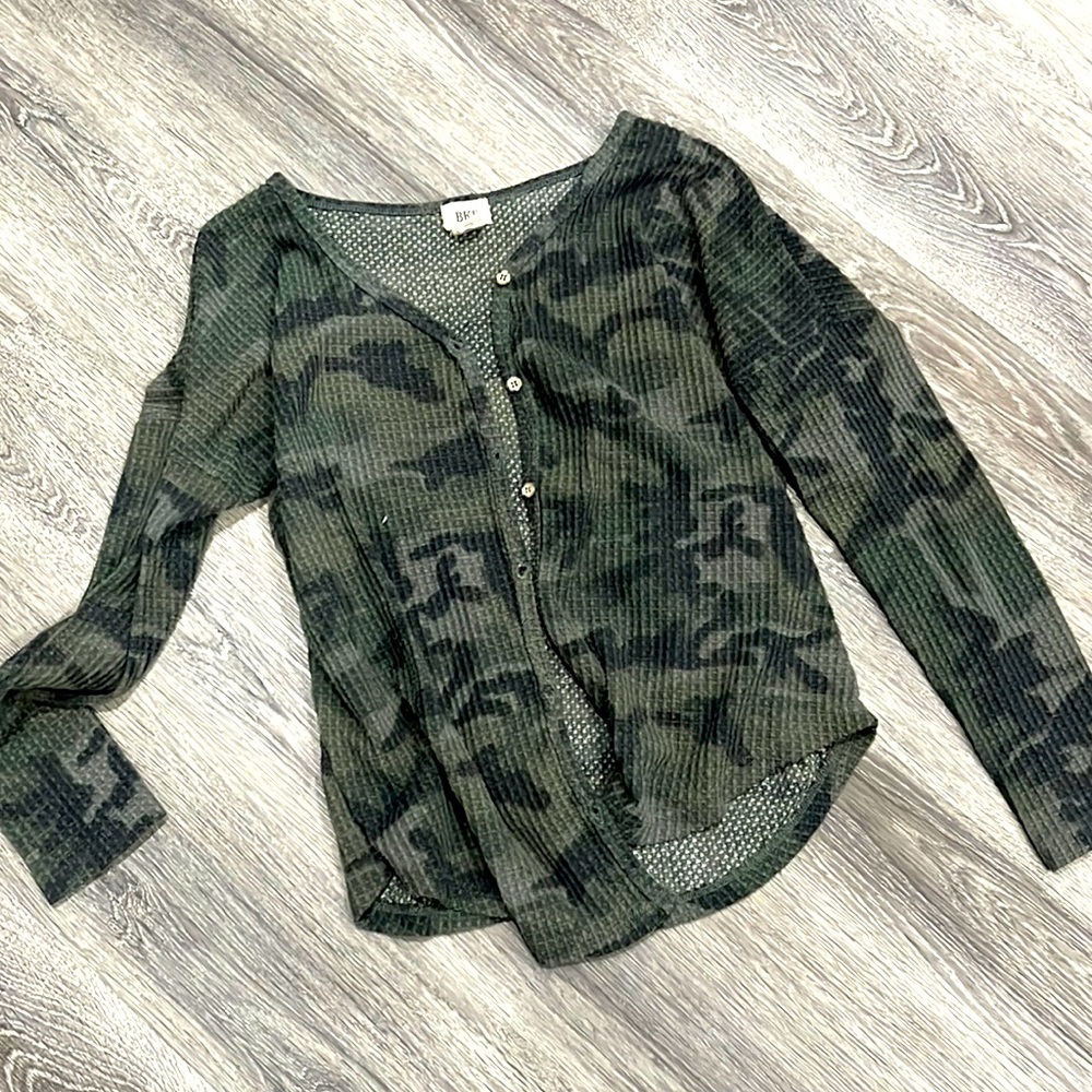 Buckle camo button up / cardigan